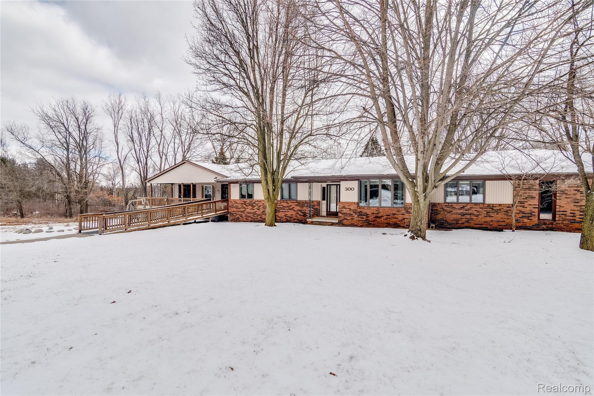320 Dockham Road Columbiaville, MI 48421 - Photo 8 of 46 8.jpg