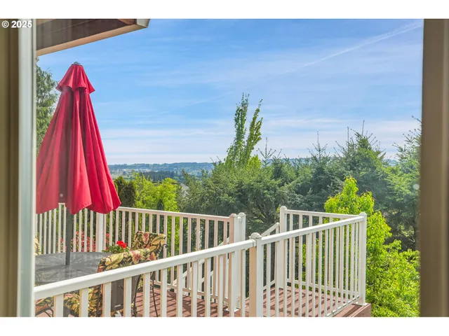 $1,050,000 | 15703 Southwest Barrington Terrace, Tigard, OR 97224