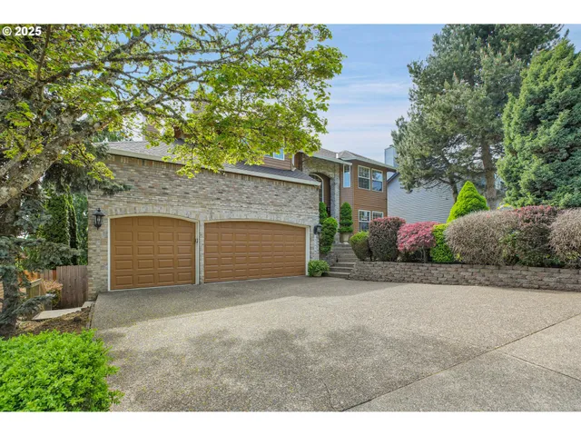 $1,050,000 | 15703 Southwest Barrington Terrace, Tigard, OR 97224