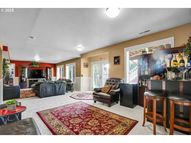 $1,050,000 | 15703 Southwest Barrington Terrace, Tigard, OR 97224