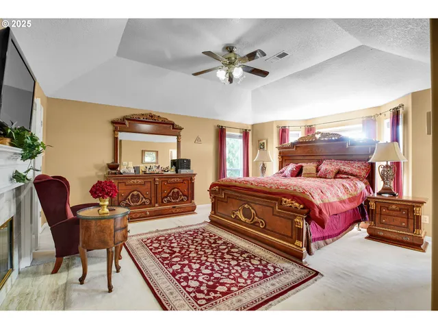 $1,050,000 | 15703 Southwest Barrington Terrace, Tigard, OR 97224