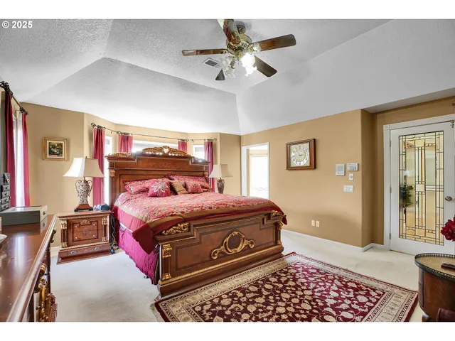 $1,050,000 | 15703 Southwest Barrington Terrace, Tigard, OR 97224