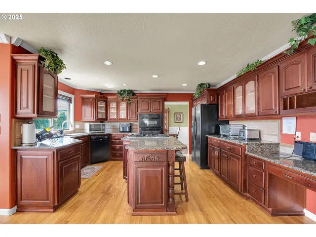$1,050,000 | 15703 Southwest Barrington Terrace, Tigard, OR 97224