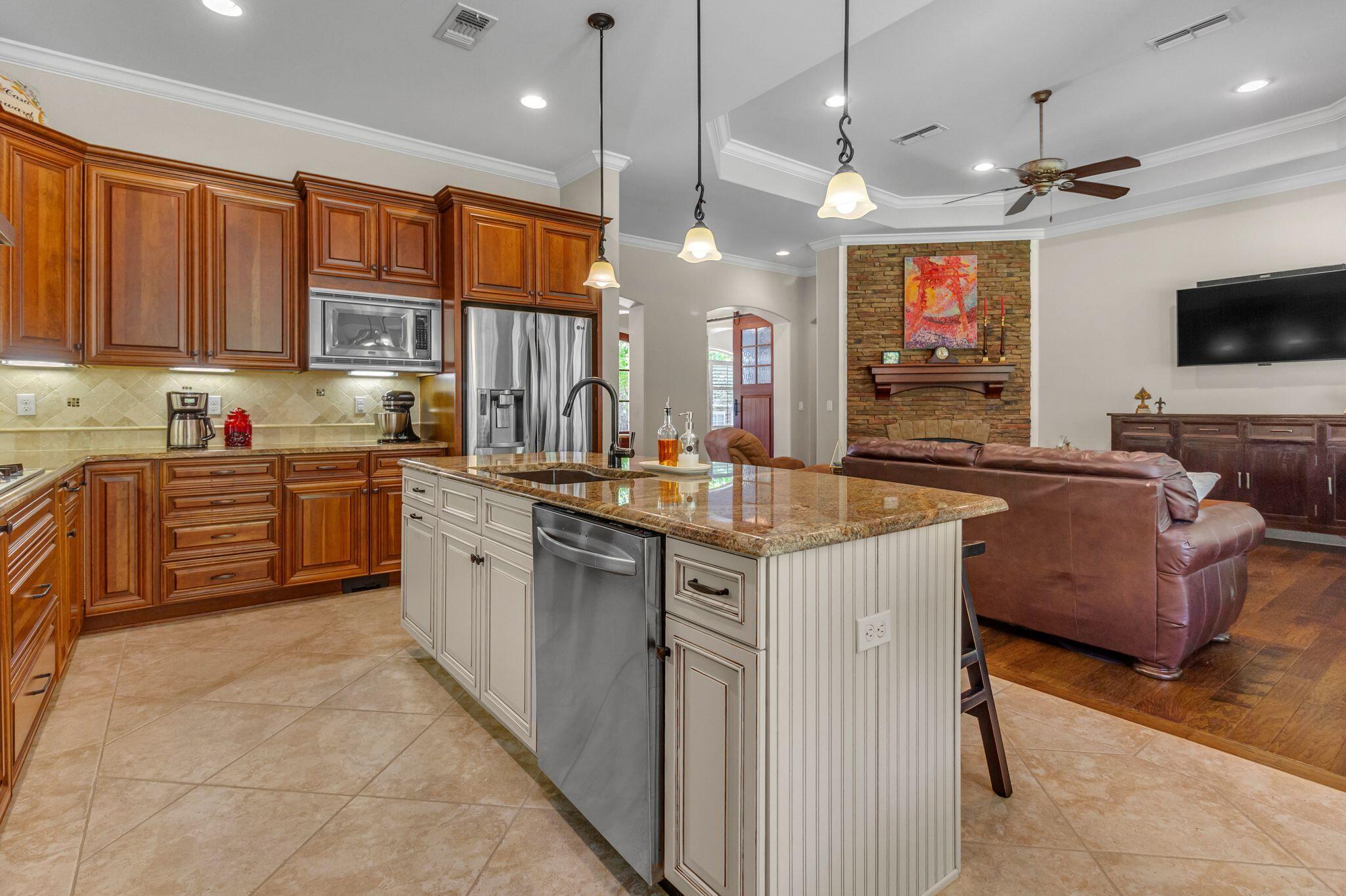 9007 Rushing River Way Niceville, FL 32578 - Photo 20 of 59 aj2504091-1022