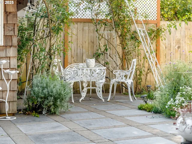 $490,000 | 3200 Southeast Hampton Loop, Troutdale, OR 97060