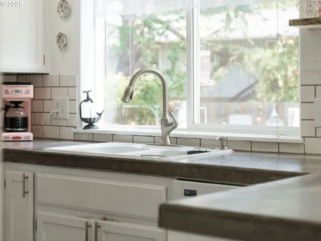 $490,000 | 3200 Southeast Hampton Loop, Troutdale, OR 97060