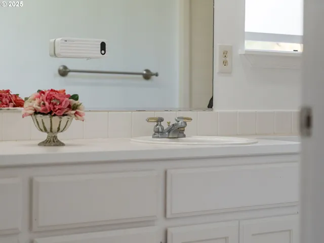 $490,000 | 3200 Southeast Hampton Loop, Troutdale, OR 97060