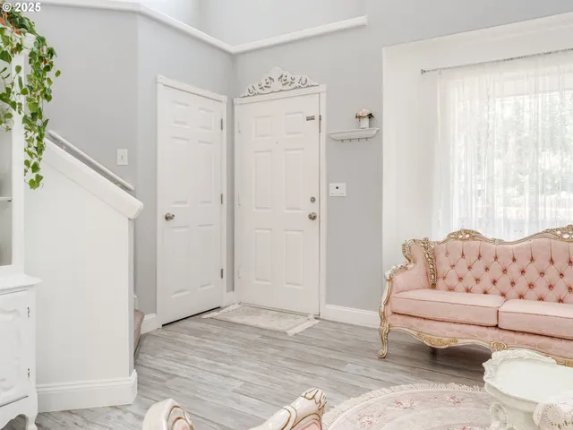 $490,000 | 3200 Southeast Hampton Loop, Troutdale, OR 97060