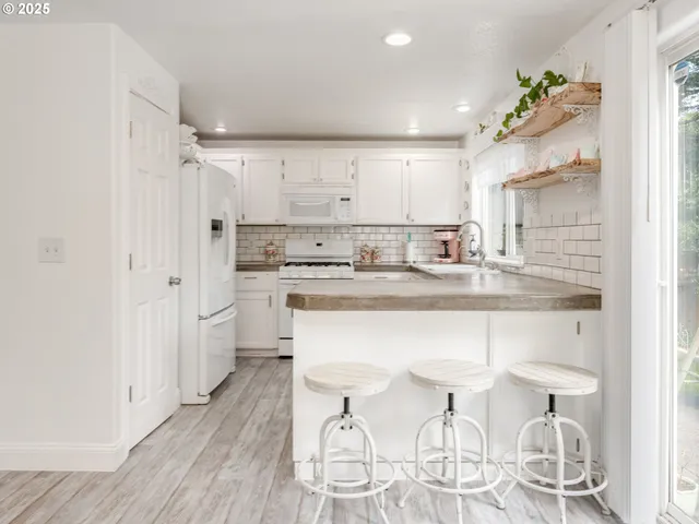 $490,000 | 3200 Southeast Hampton Loop, Troutdale, OR 97060