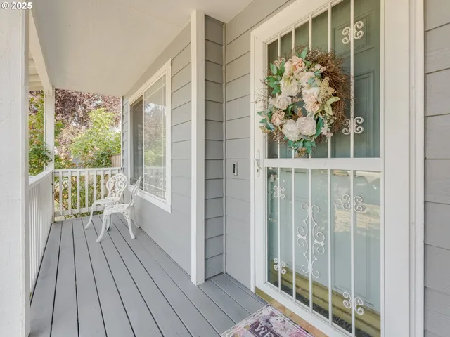 $490,000 | 3200 Southeast Hampton Loop, Troutdale, OR 97060