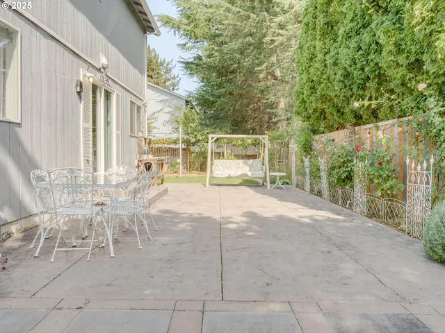 $490,000 | 3200 Southeast Hampton Loop, Troutdale, OR 97060