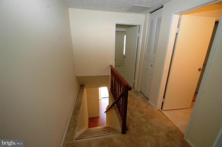 6314 Sunset Terrace Springfield, VA 22153 - Photo 14 of 14 Hallway