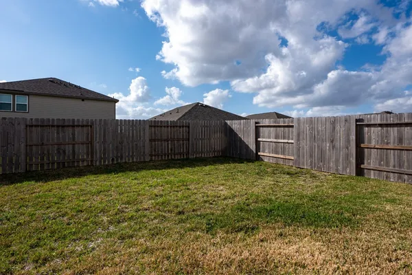$2,100 | 5903 Grantgrala Drive, Katy, TX 77493