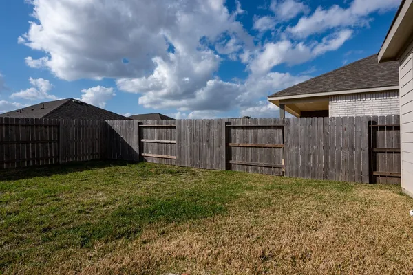 $2,100 | 5903 Grantgrala Drive, Katy, TX 77493