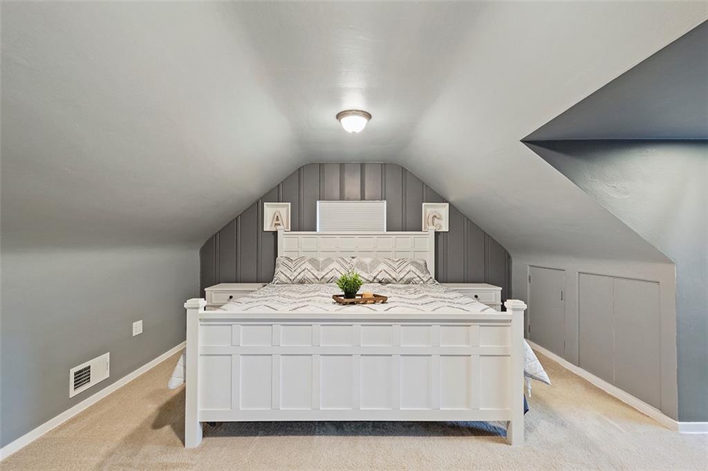 424 Pearce Road Pittsburgh, PA 15234 - Photo 14 of 25 Gallery Image 14