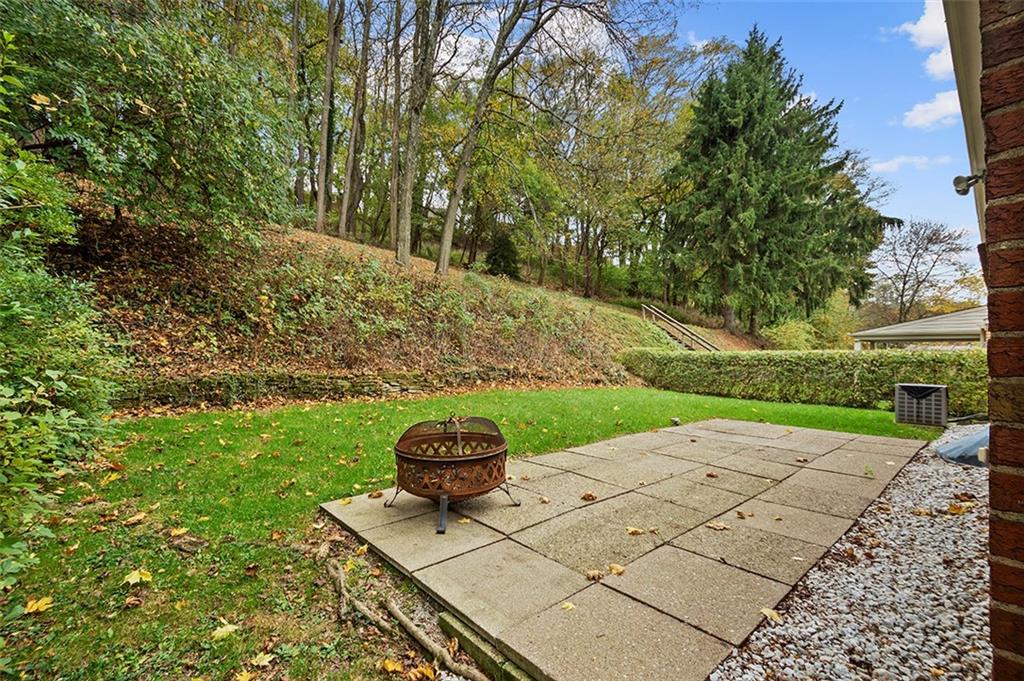 424 Pearce Road Pittsburgh, PA 15234 - Photo 23 of 25 Gallery Image 23