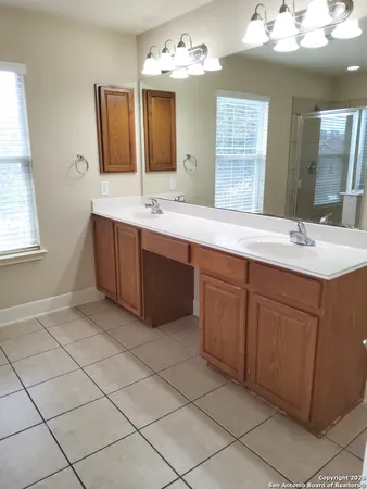 $2,150 | 21735 Thunder Basin, San Antonio, TX 78261