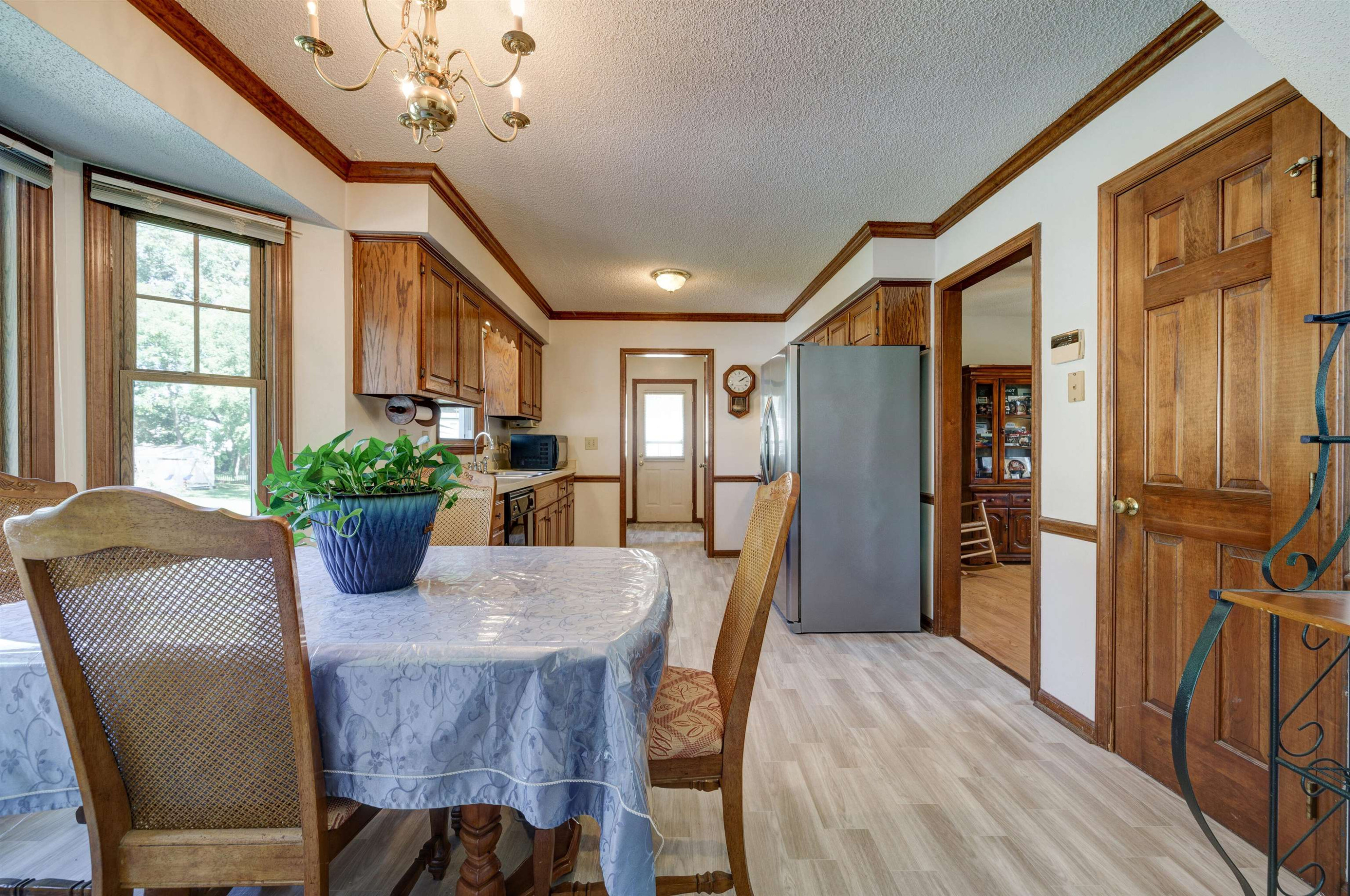 429 South Meadow Road Raleigh, NC 27603 - Photo 7 of 44 Breakfast Area