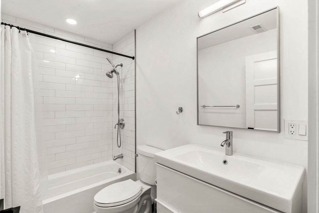 231 Maverick Street, Unit 3 Boston, MA 02128 - Photo 13 of 16