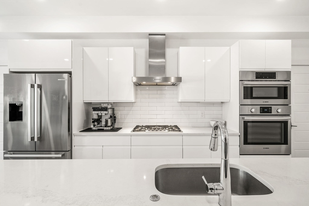 231 Maverick Street, Unit 3 Boston, MA 02128 - Photo 7 of 16