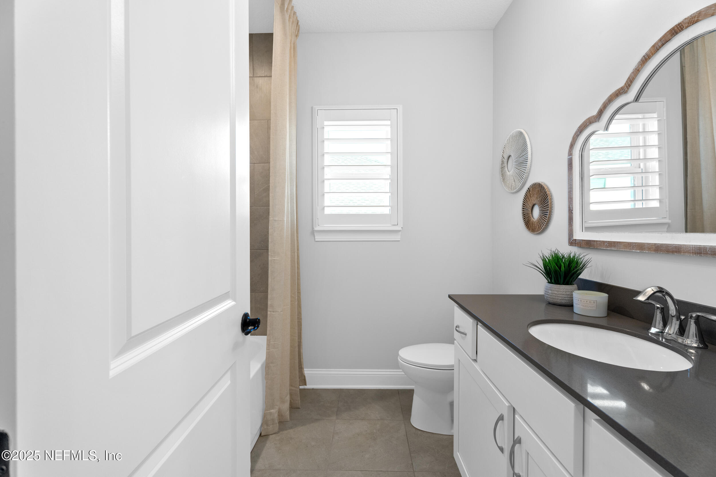 114 Silver Pine Drive St. Augustine, FL 32092 - Photo 32 of 69 Guest Bath 2