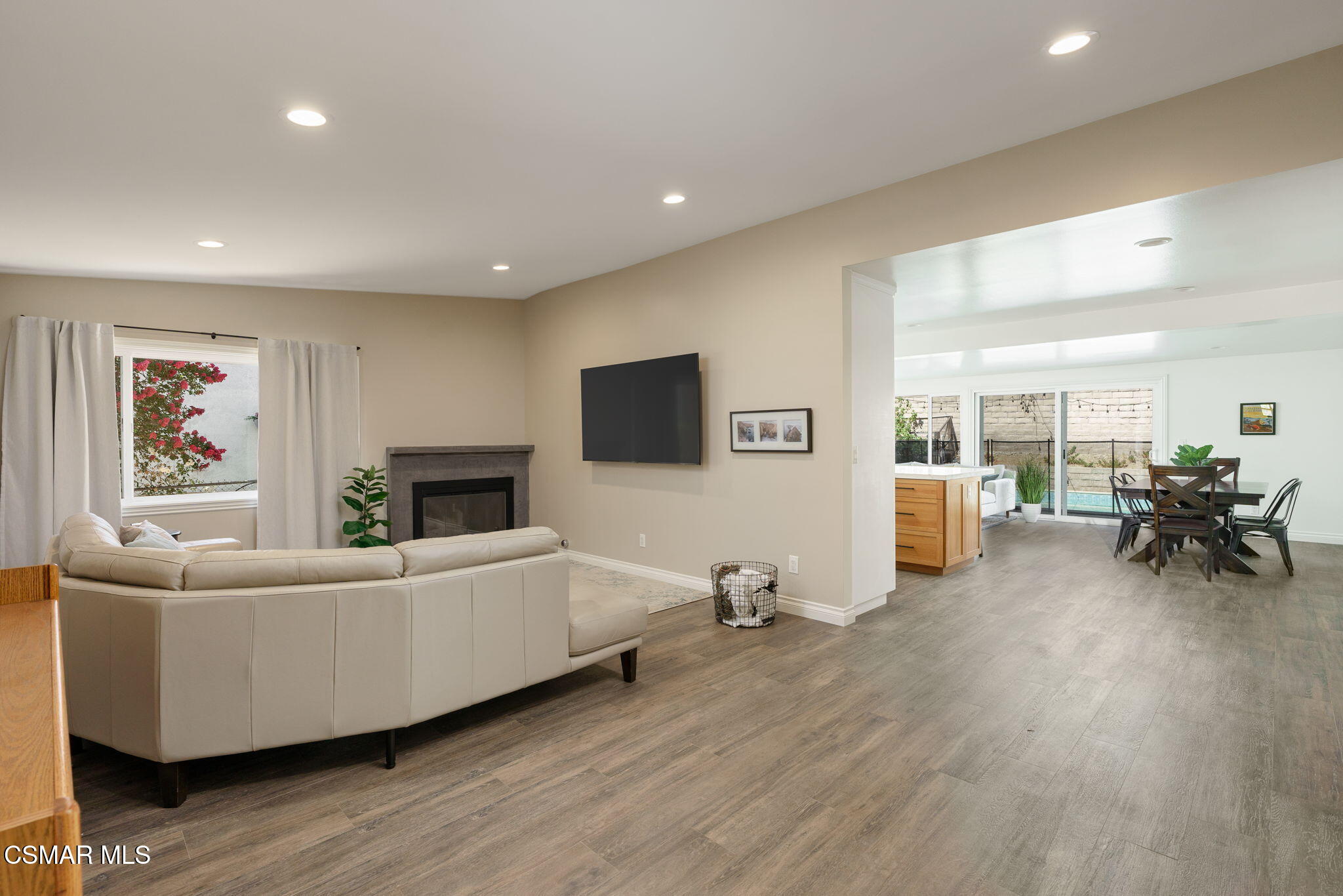 2393 Shreve Avenue Simi Valley, CA 93063 - Photo 3 of 28 2393_Shreve_Ave-7