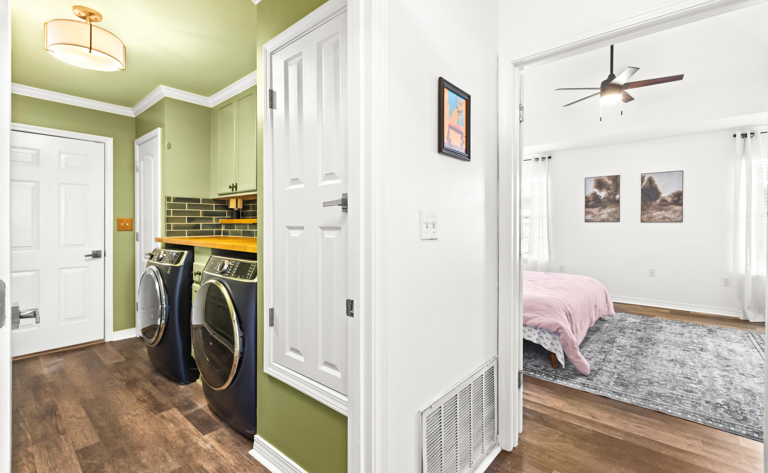 380 Sonora Road Destin, FL 32541 - Photo 27 of 62 a view of hallway with washer and dryer