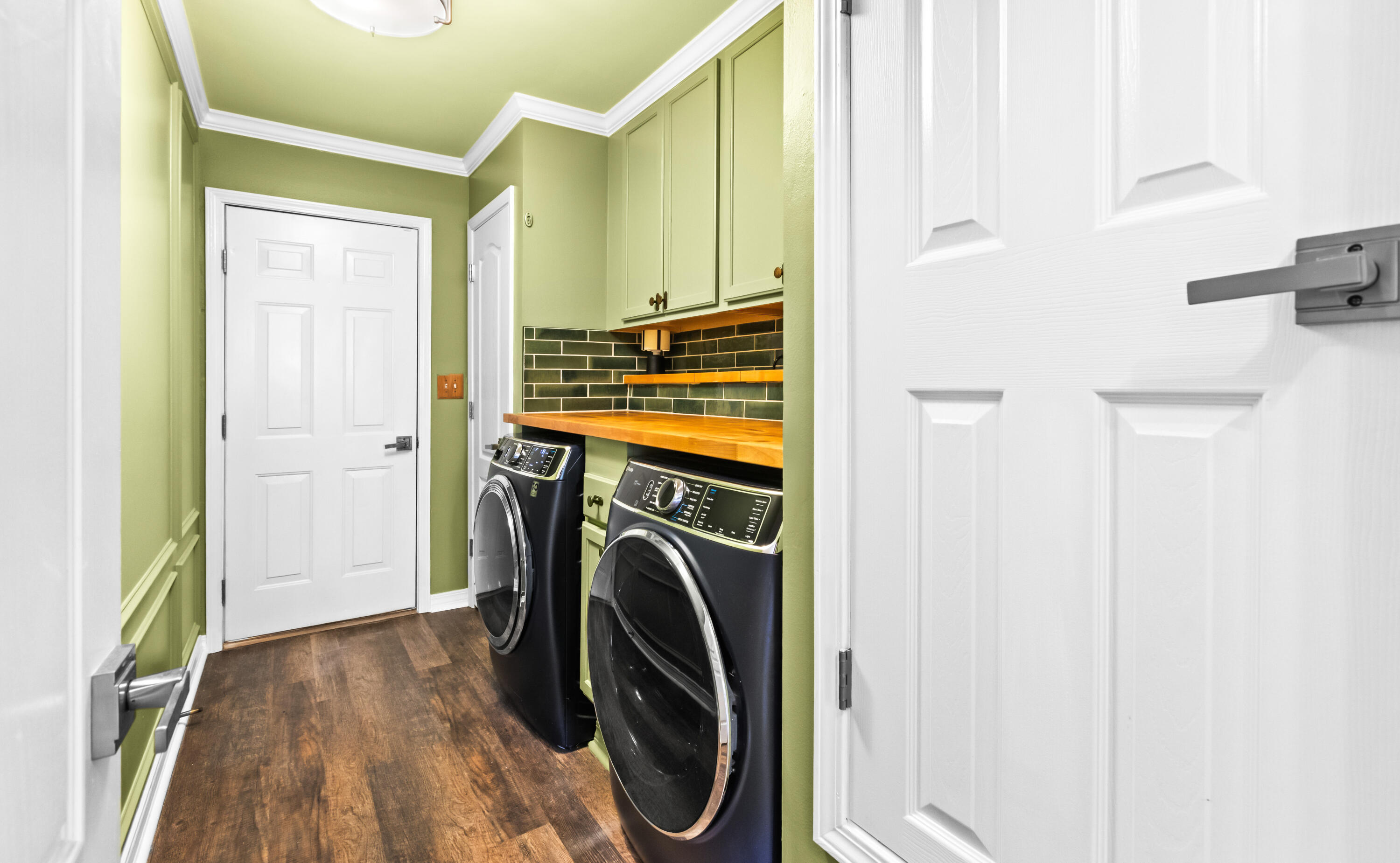 380 Sonora Road Destin, FL 32541 - Photo 28 of 62 a view of bathroom with washer and dryer