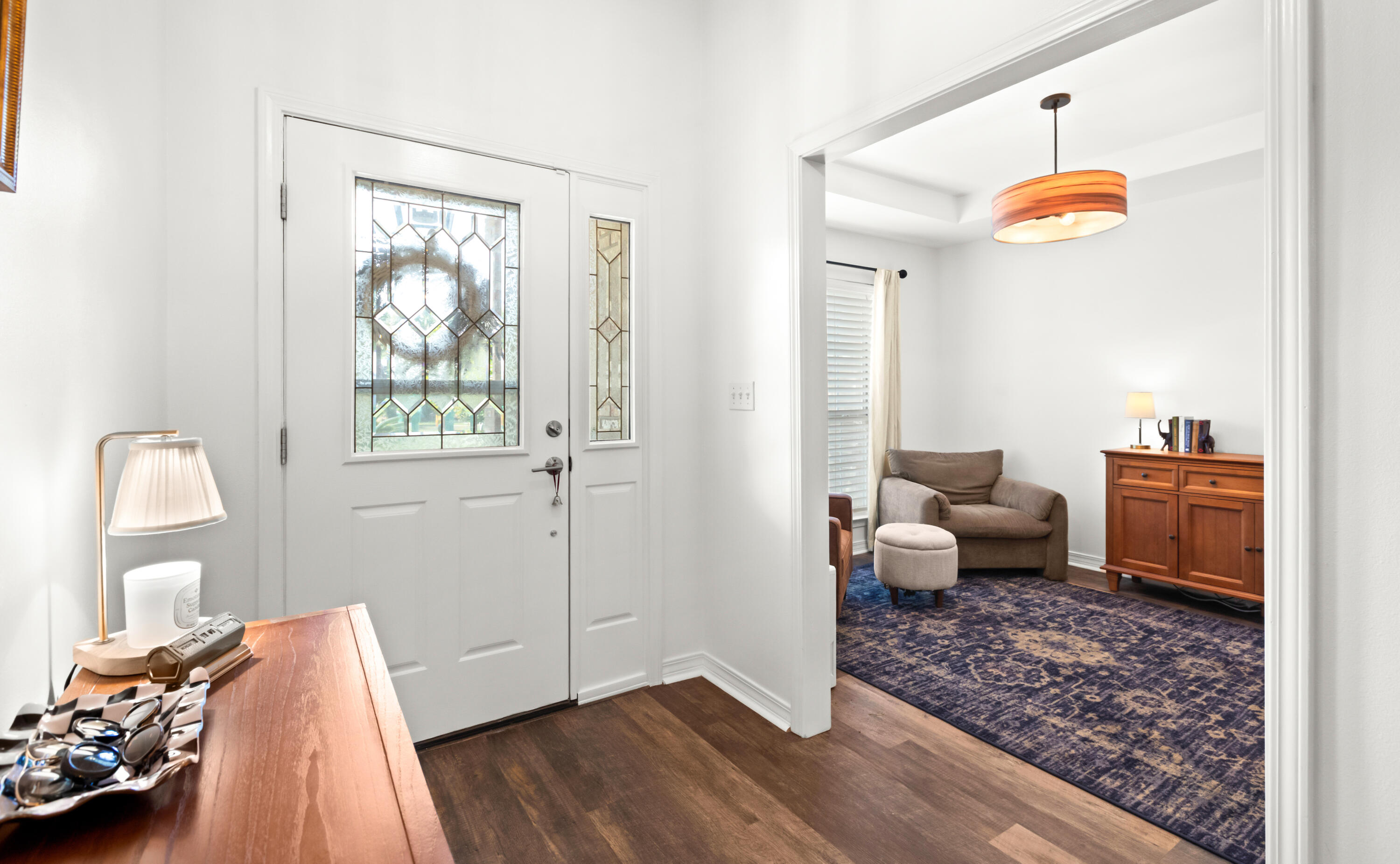 380 Sonora Road Destin, FL 32541 - Photo 5 of 62 a living room with furniture and a window