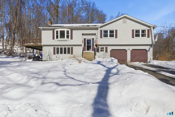 $424,500 | 61 Stonehedge Lane, Bolton, CT 06043