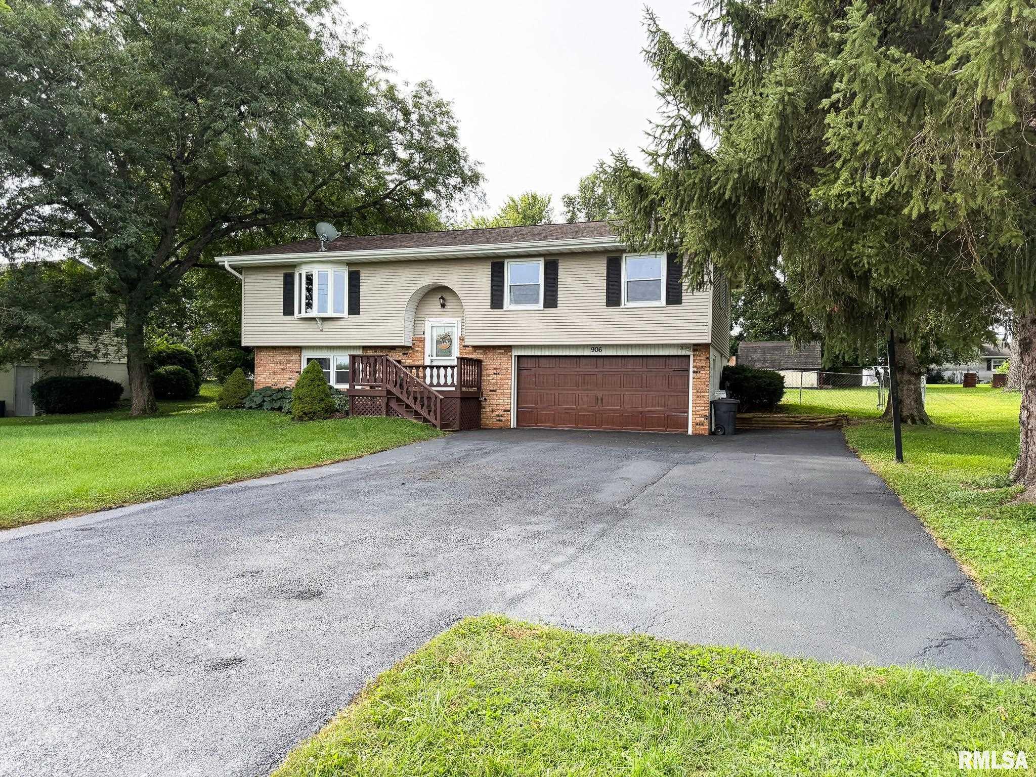 906 Lake Road Eureka, IL 61530 - Photo 2 of 3 Gallery Image 2