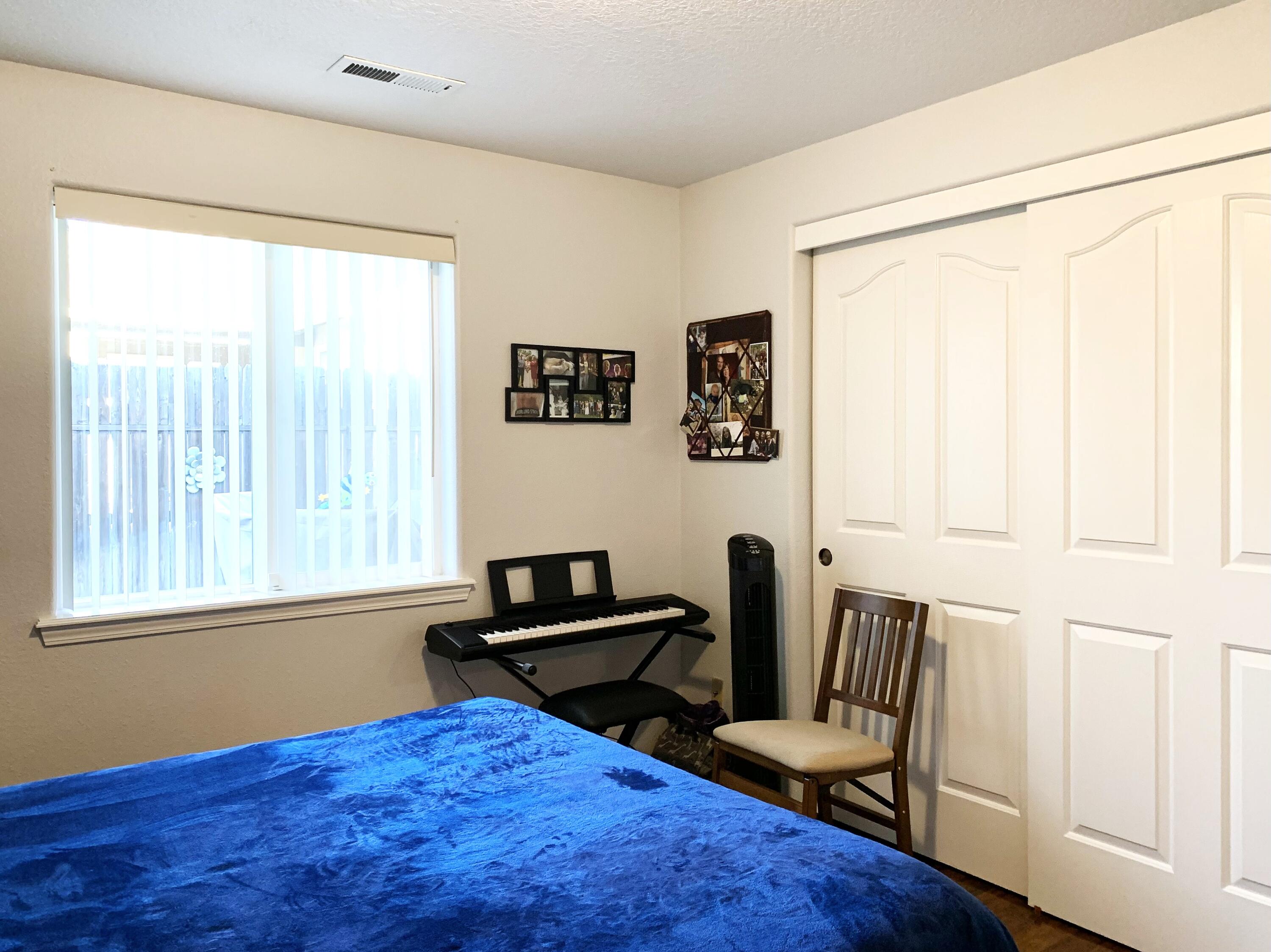 1237 Pheasant Way Central Point, OR 97502 - Photo 17 of 22 Guest Bedroom Wall Closet