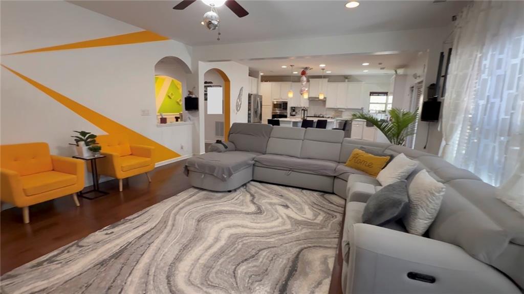 6940 Rocking Horse Lane Alpharetta, GA 30004 - Photo 10 of 32