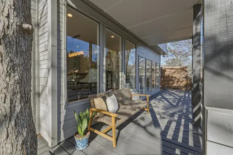 $950,000 | 965 Easton Place, Dallas, TX 75218