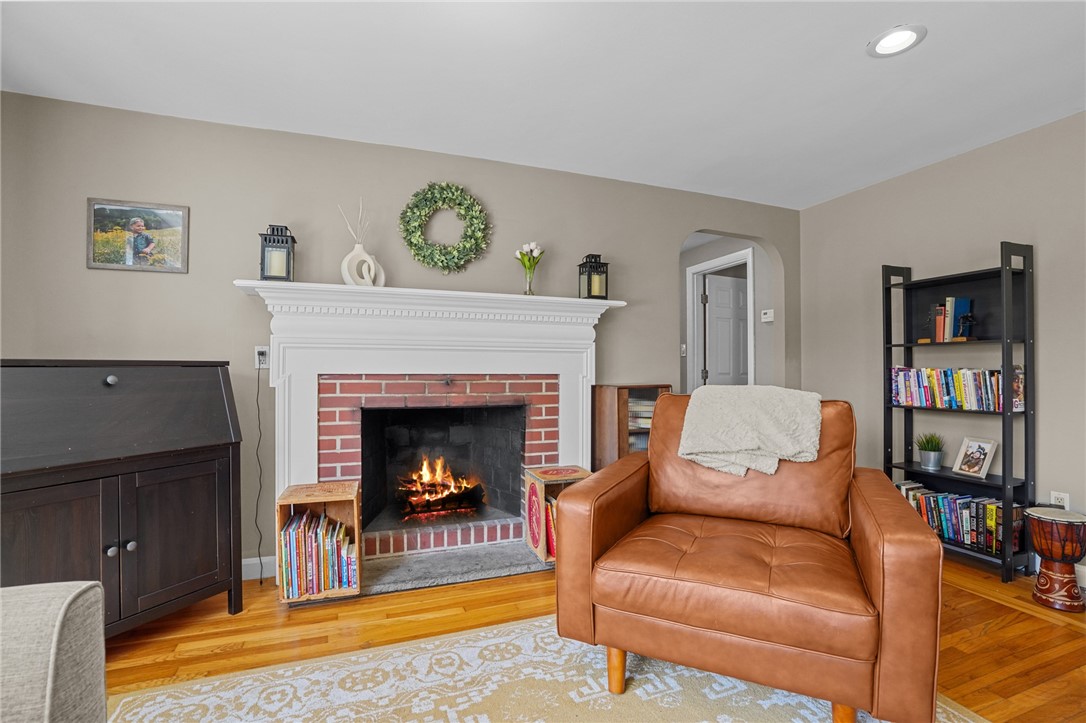 41 Darling Street Warwick, RI 02886 - Photo 14 of 44 Gallery Image 14