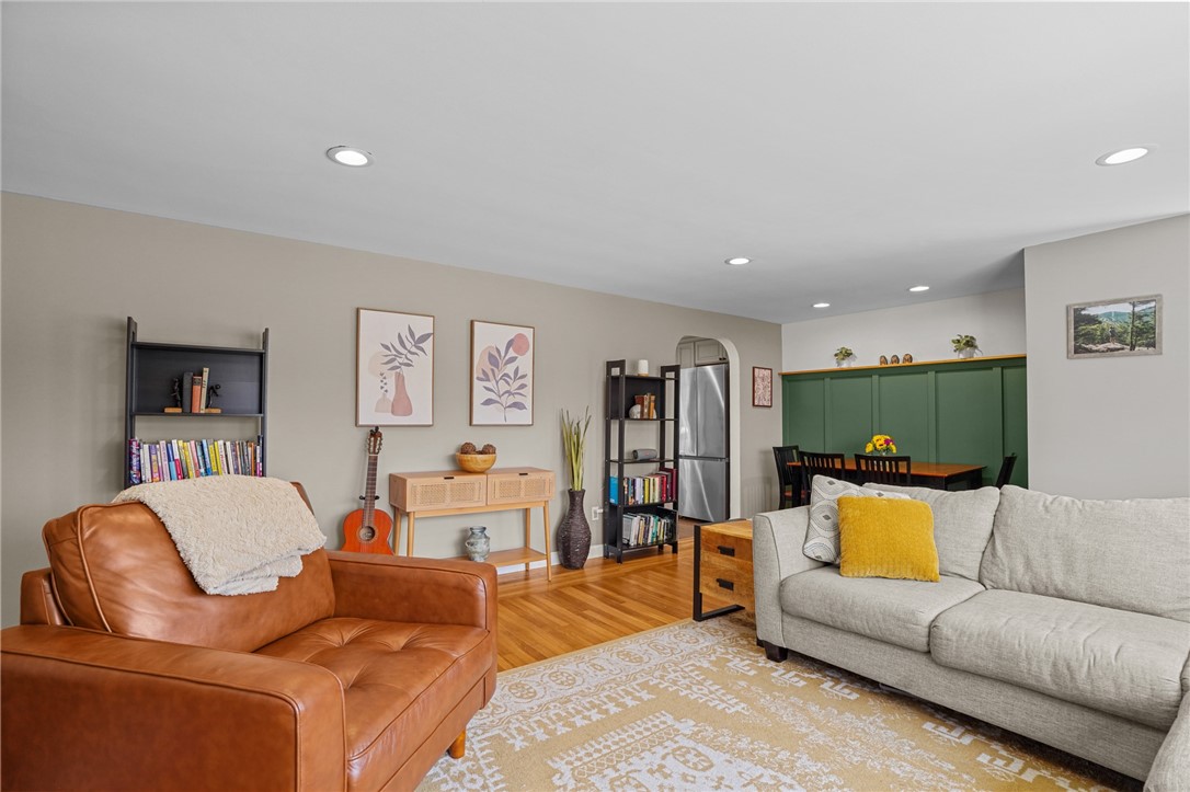 41 Darling Street Warwick, RI 02886 - Photo 18 of 44 Gallery Image 18