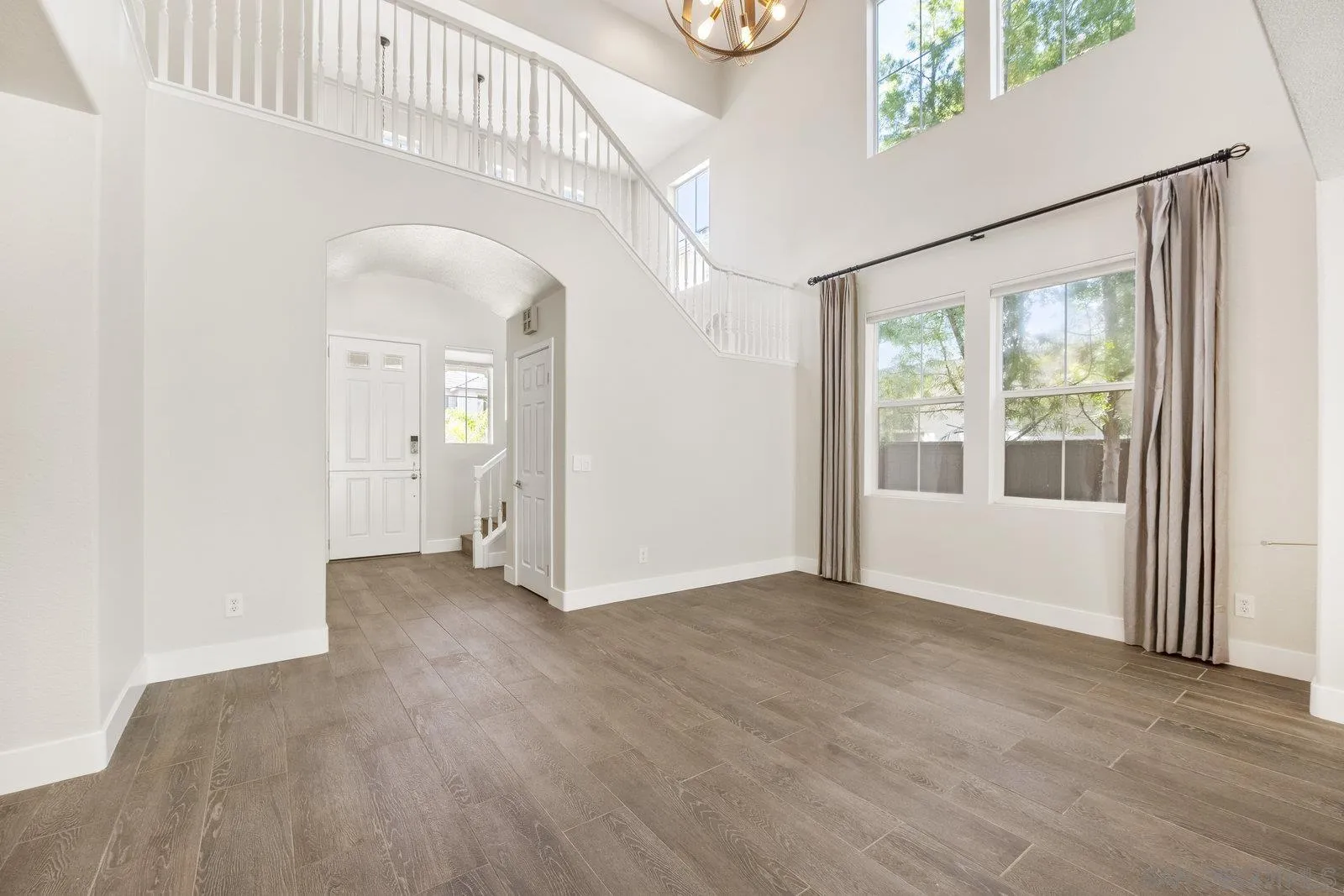 7352 Via Cresta Road San Diego, CA 92129 - Photo 3 of 36