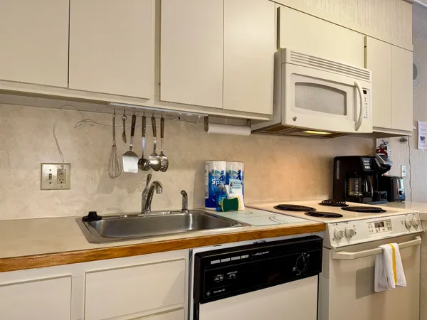 $1,200 | 46 Packard's Road, Unit 307 WEEK 4, Waterville Valley, NH 03215