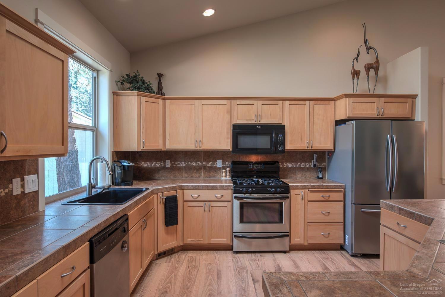 18896 Choctaw Road Bend, OR 97702 - Photo 6 of 24 Additional Photo