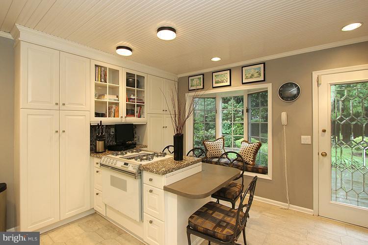4717 River Road Bethesda, MD 20816 - Photo 23 of 27 Gourmet Eat-in Kitchen with Bay Window