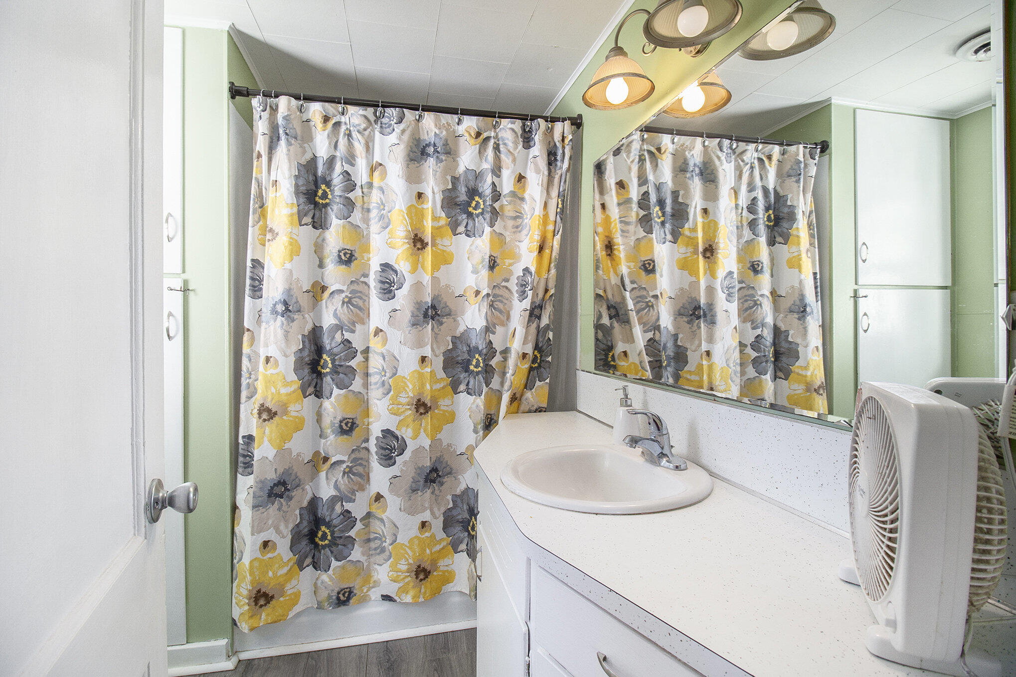 511 Beard Road Pentwater, MI 49449 - Photo 11 of 20 Bathroom