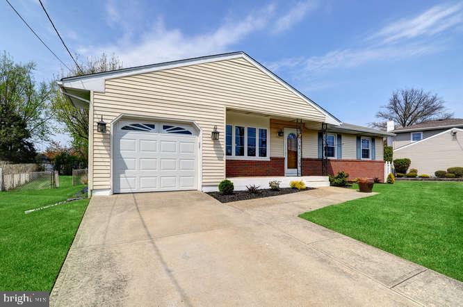 37 Kay Road Hamilton, NJ 08620 - Photo 3 of 27 Driveway