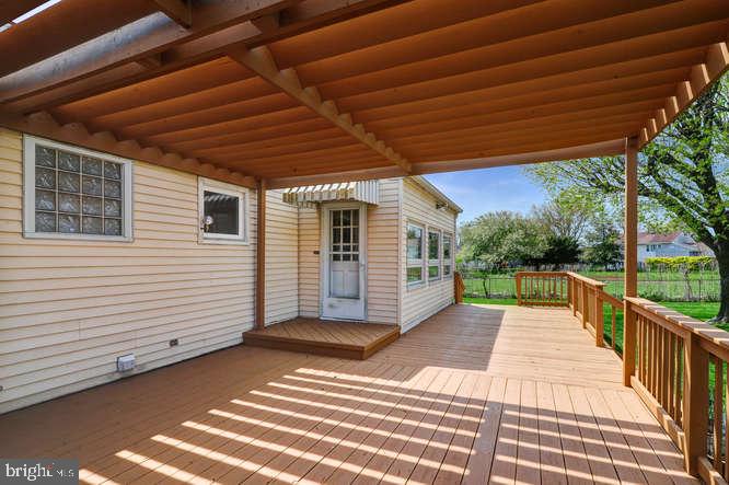 37 Kay Road Hamilton, NJ 08620 - Photo 24 of 27 Deck w/pergola