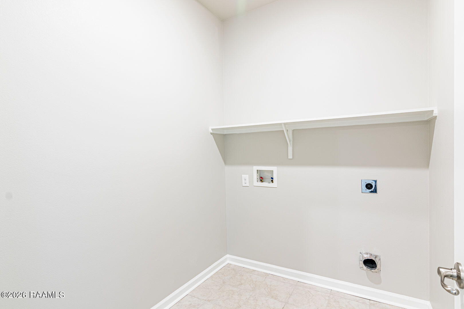 123 Tortoise Lane Broussard, LA 70518 - Photo 23 of 29 laundry room