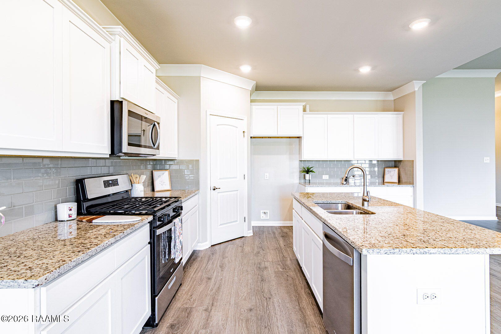 123 Tortoise Lane Broussard, LA 70518 - Photo 5 of 29 kitchen