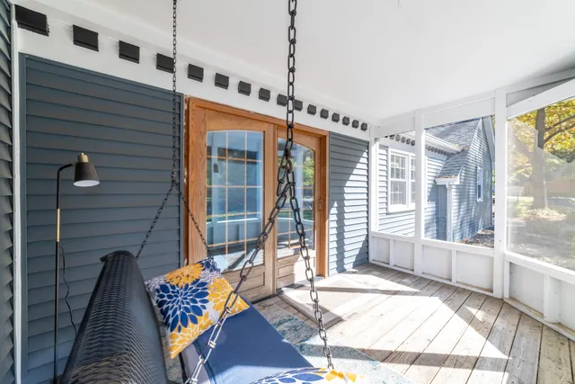 $520,000 | 1704 Clover Lane, Valparaiso, IN 46385