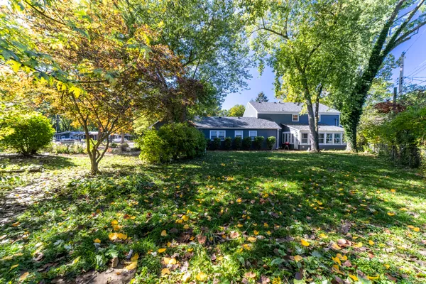 $510,000 | 1704 Clover Lane, Valparaiso, IN 46385