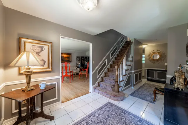 $520,000 | 1704 Clover Lane, Valparaiso, IN 46385