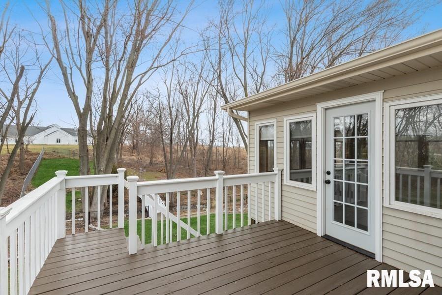 5940 Oakbrook Road Davenport, IA 52806 - Photo 16 of 51 Gallery Image 16