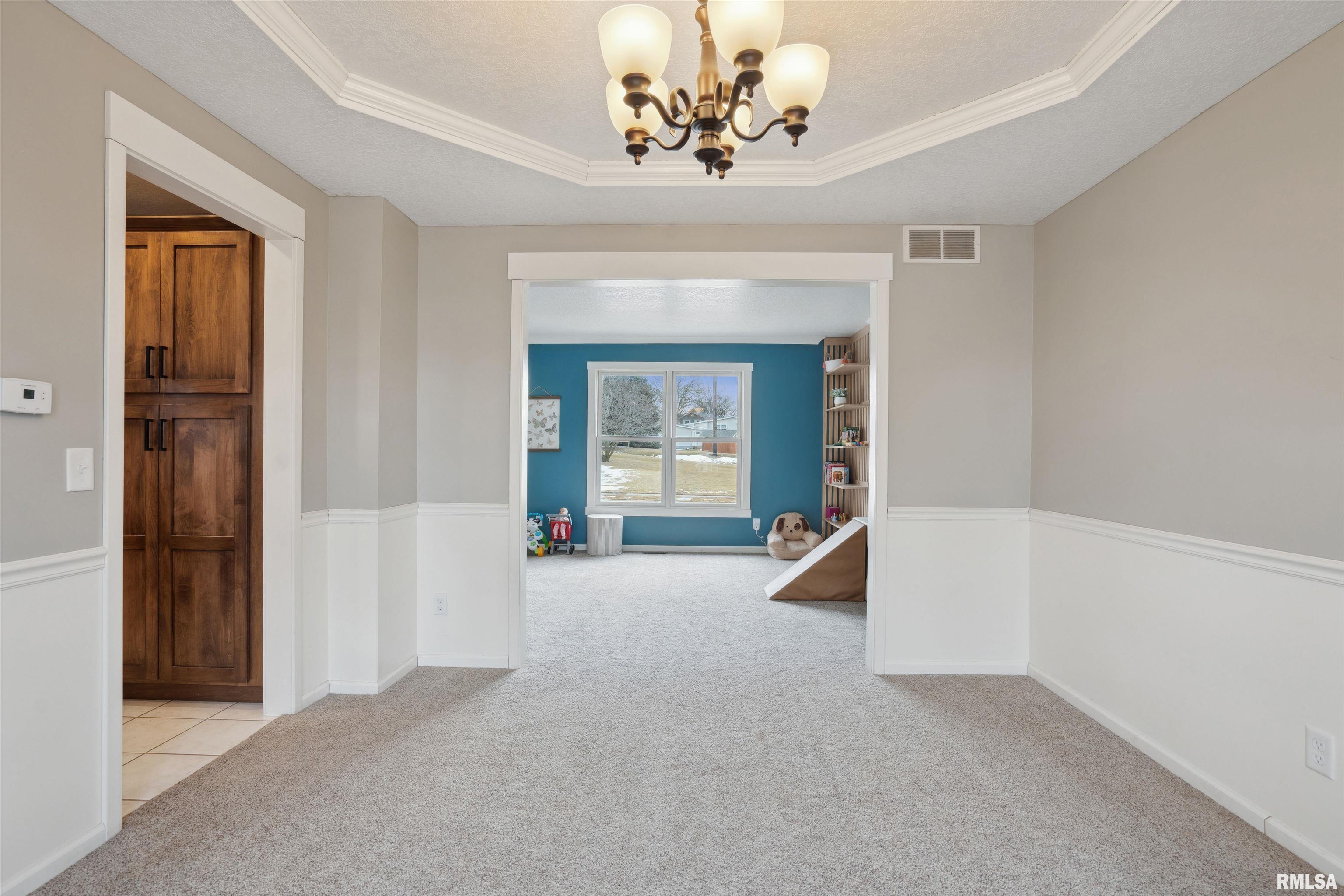 5940 Oakbrook Road Davenport, IA 52806 - Photo 21 of 51 Gallery Image 21